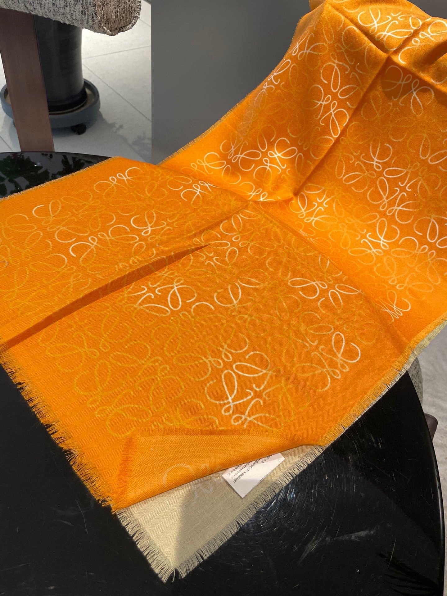 LOEWE 25S SCARF 200 IN CASHMERE SILK 0001