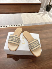 DWAY SLIDES IN BEIGE AND GRAY TECHNICAL FABRIC