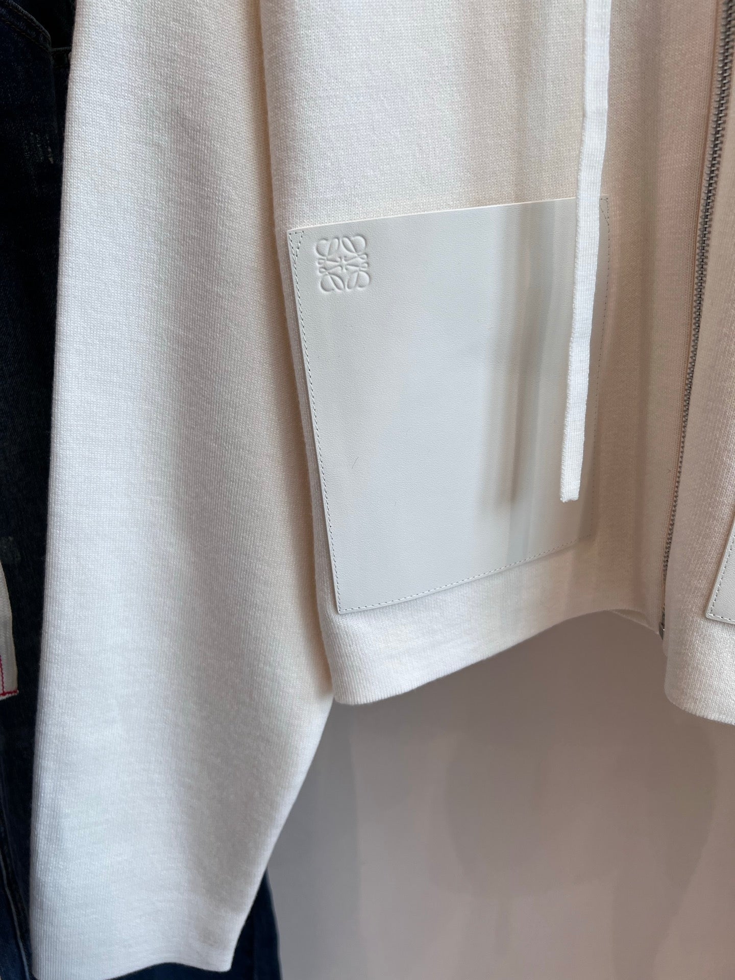 LOEWE CARDIGAN STYLE 200