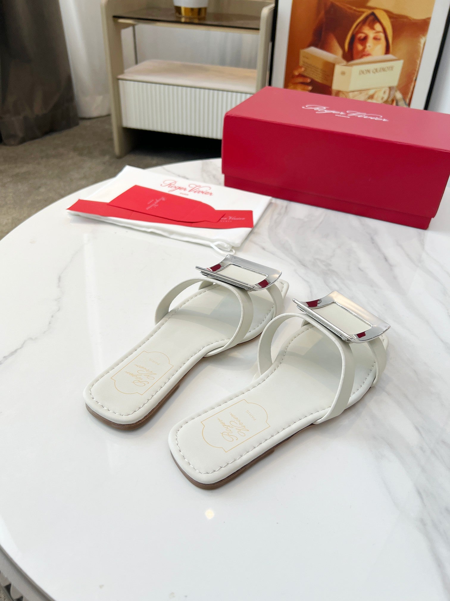 VIV' BY THE SEA MULES IN WHITE CALFSKIN SILVER BUCKLE