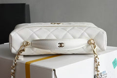 COSMETIC BAG 19 IN WHITE GRAINED CALFSKIN GOLD HARDWARE