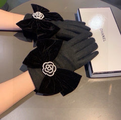 GLOVES IN BLACK WOOL WITH LARGE BOW 464996