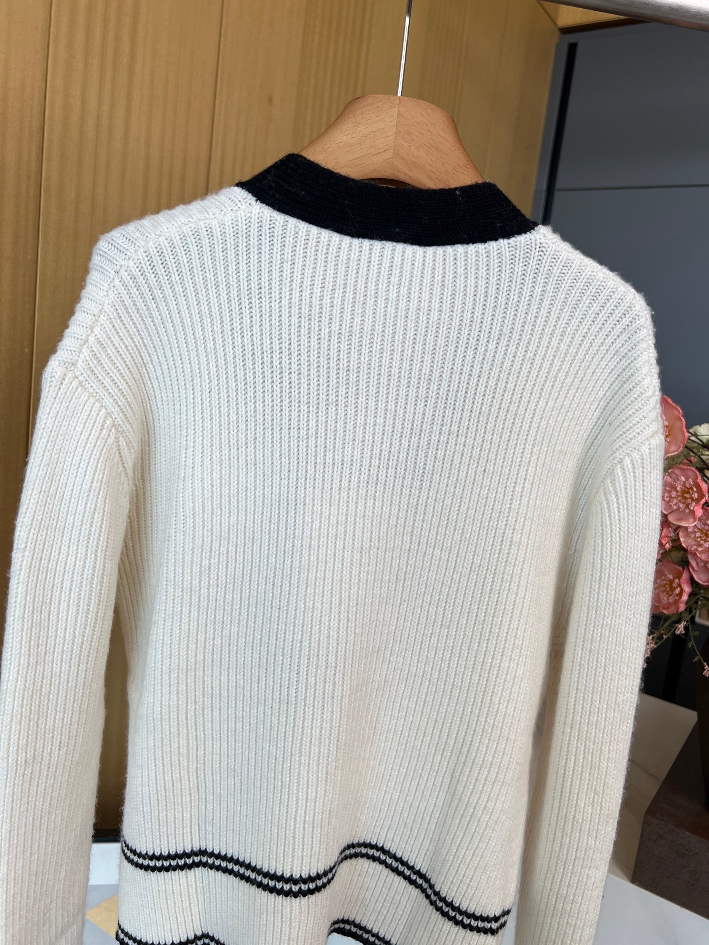 CHANEL 25S CARDIGAN 390