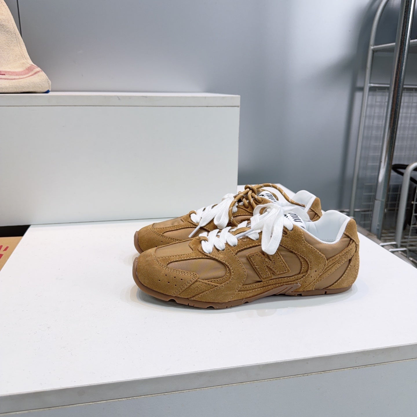 MIUMIU 26S NEW BALANCE SNEAKERS IN TAN BROWN SUEDE & FABRIC