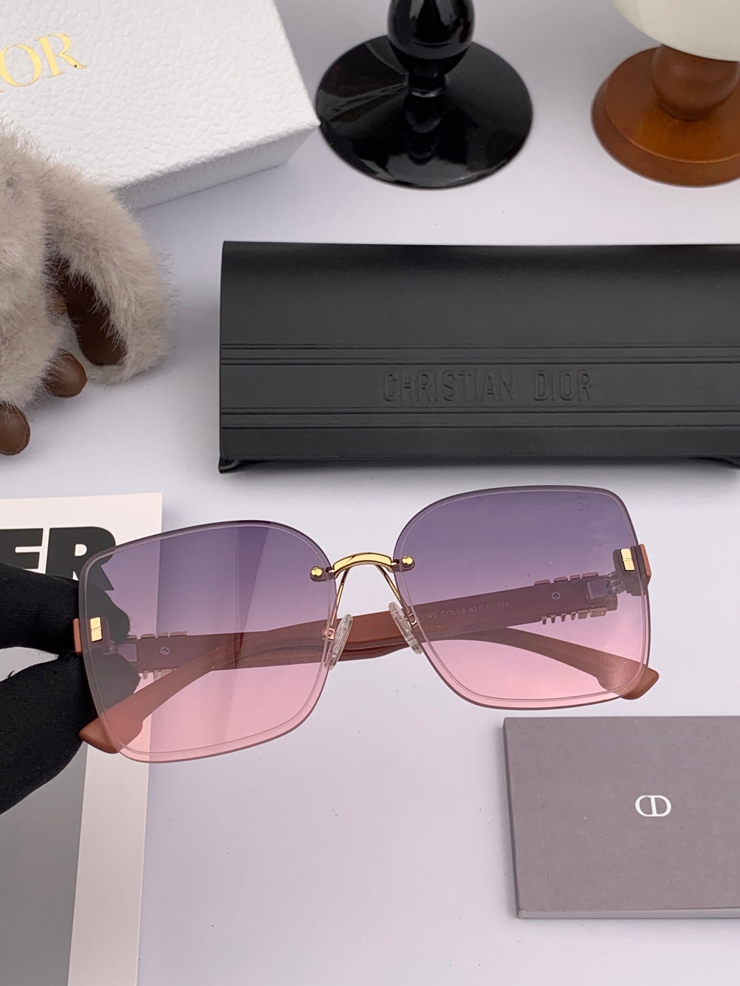 SIGNATURE SUNGLASS 575718 IN ACETATE