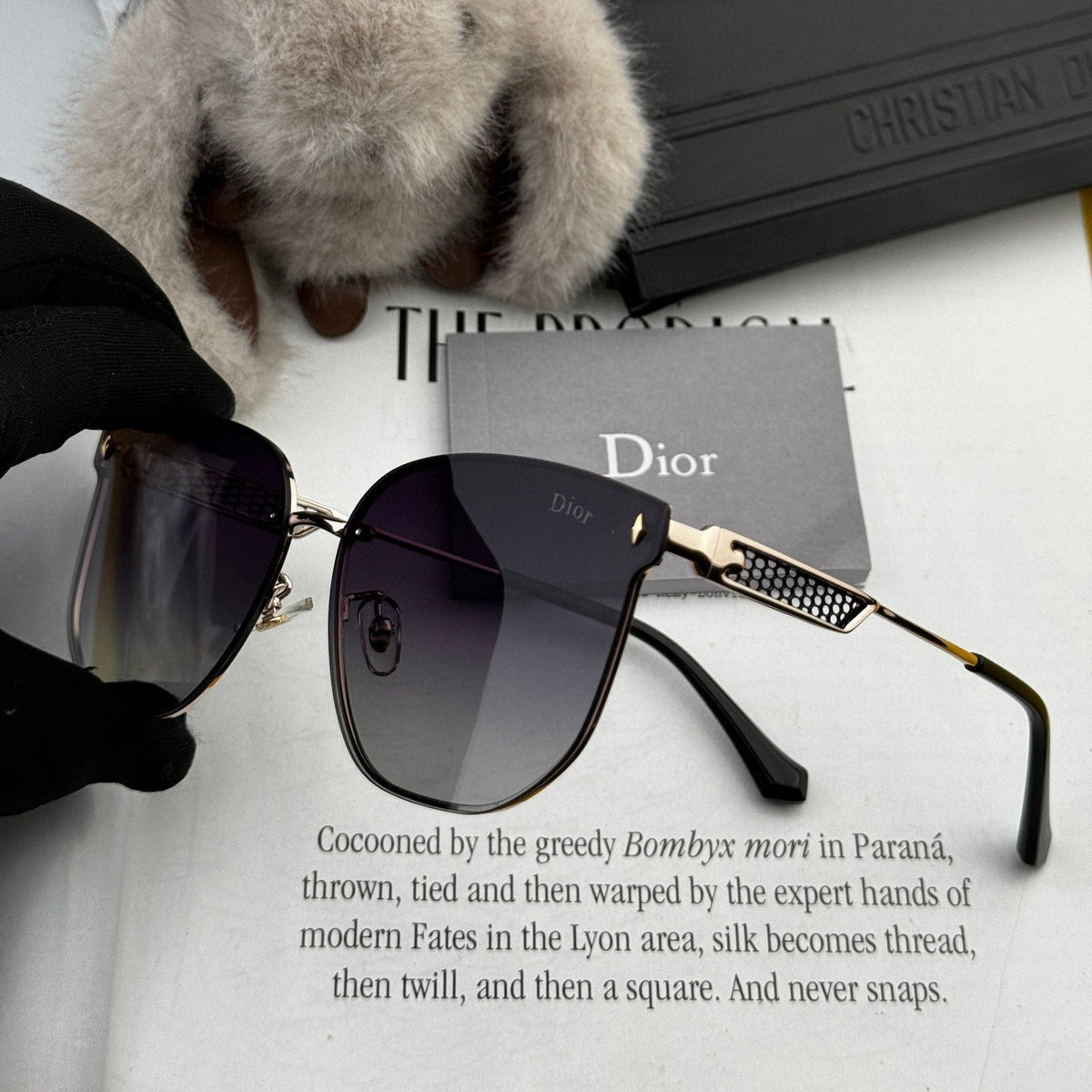 MONTAIGNE SUNGLASS CD8640 IN METAL