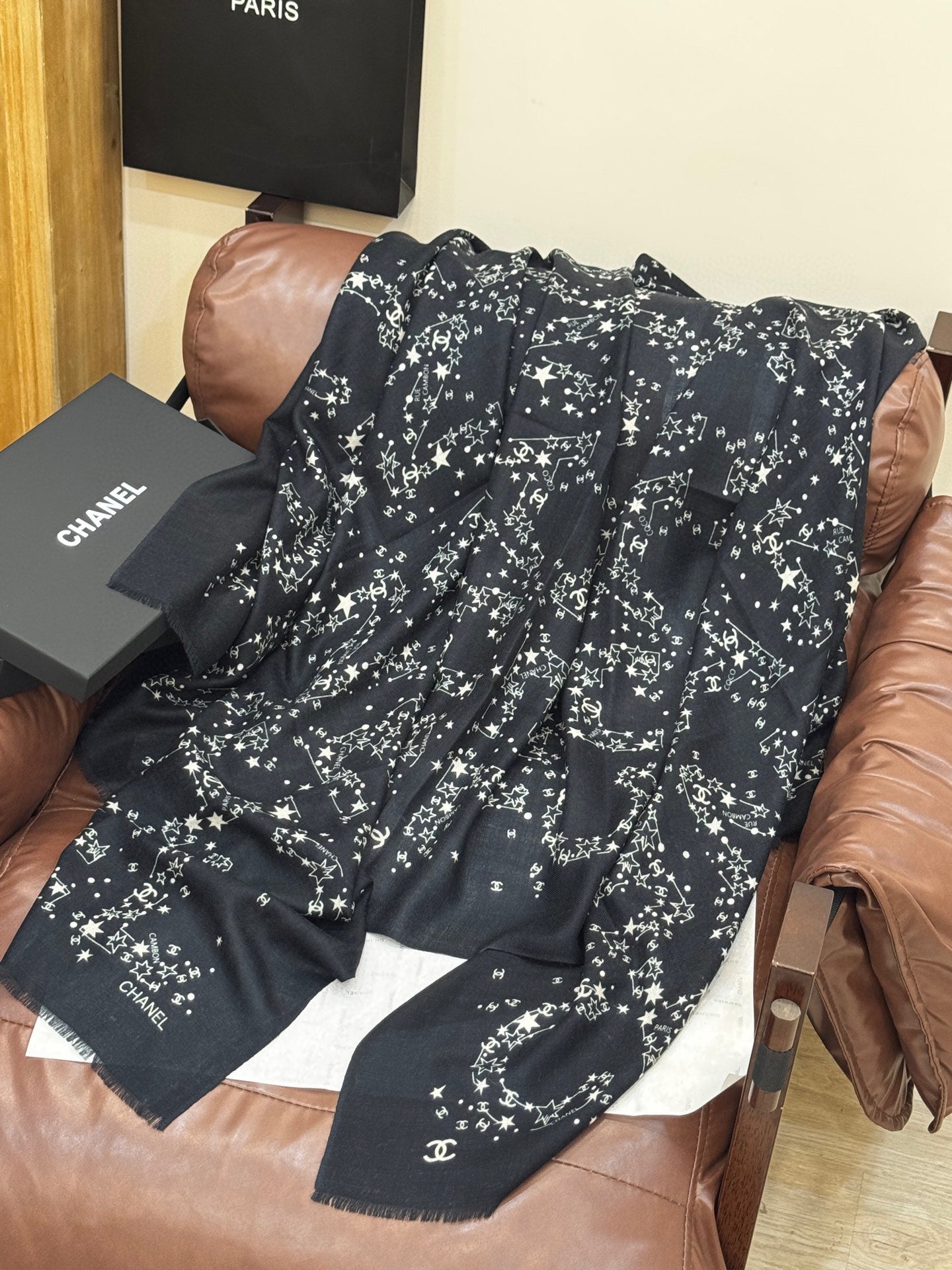 CHANEL 25S SCARF 200 IN CASHMERE 728986