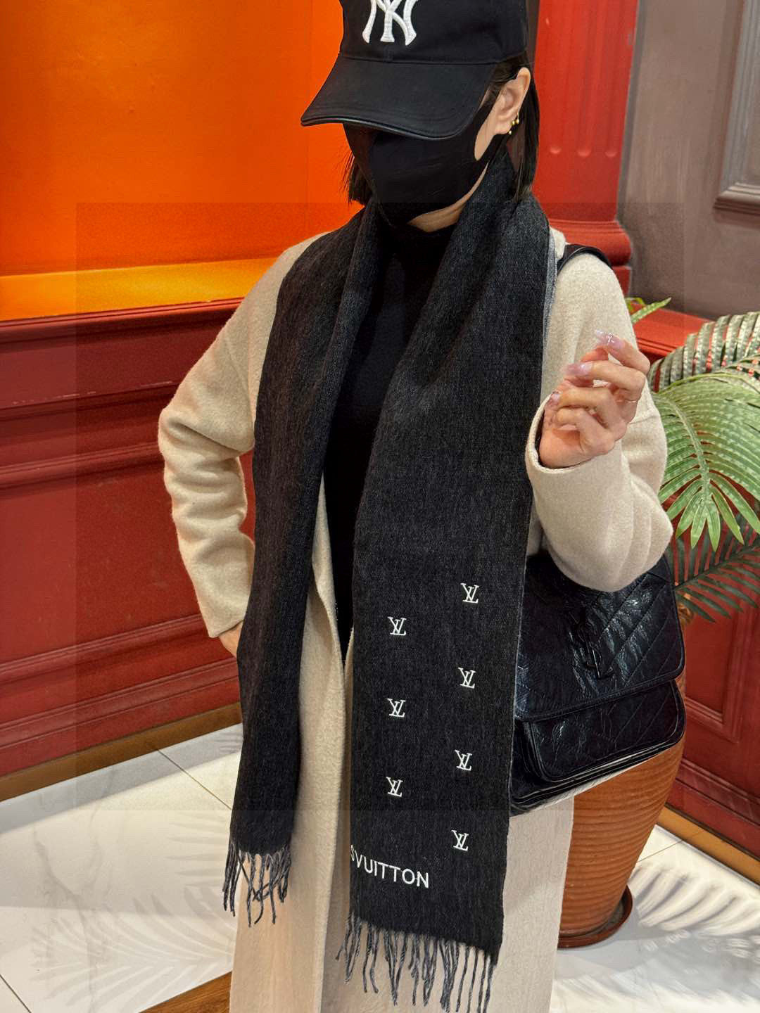 LV SCARF 180 CM IN CASHMERE 730575