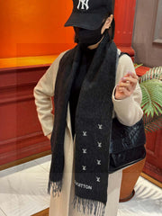 LV SCARF 180 CM IN CASHMERE 730575
