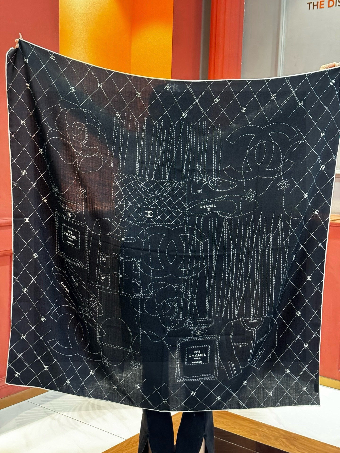 CHANEL 25S SCARF 140 IN SILK 735800