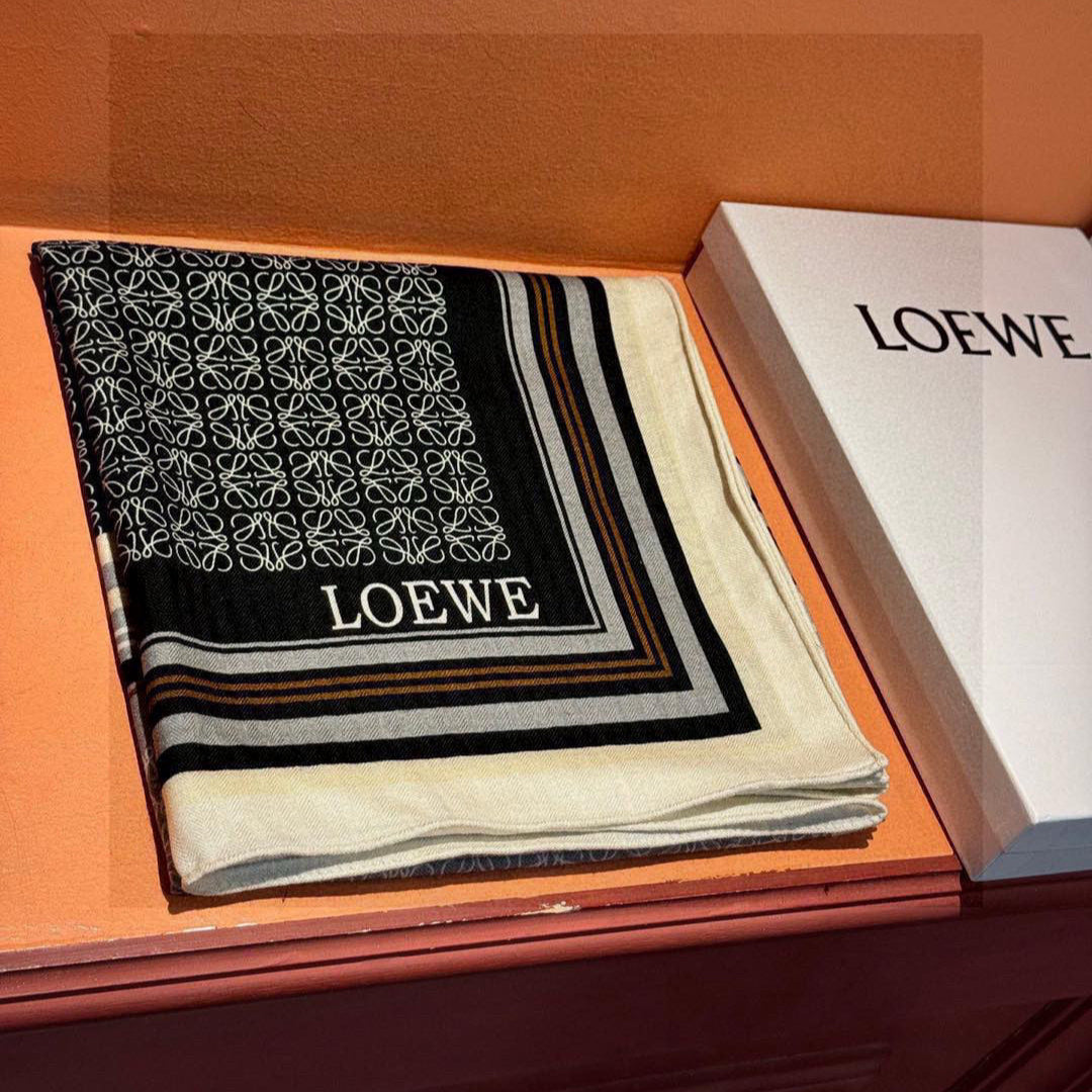 LOEWE 25S SCARF 140 IN CASHMERE SILK 738548