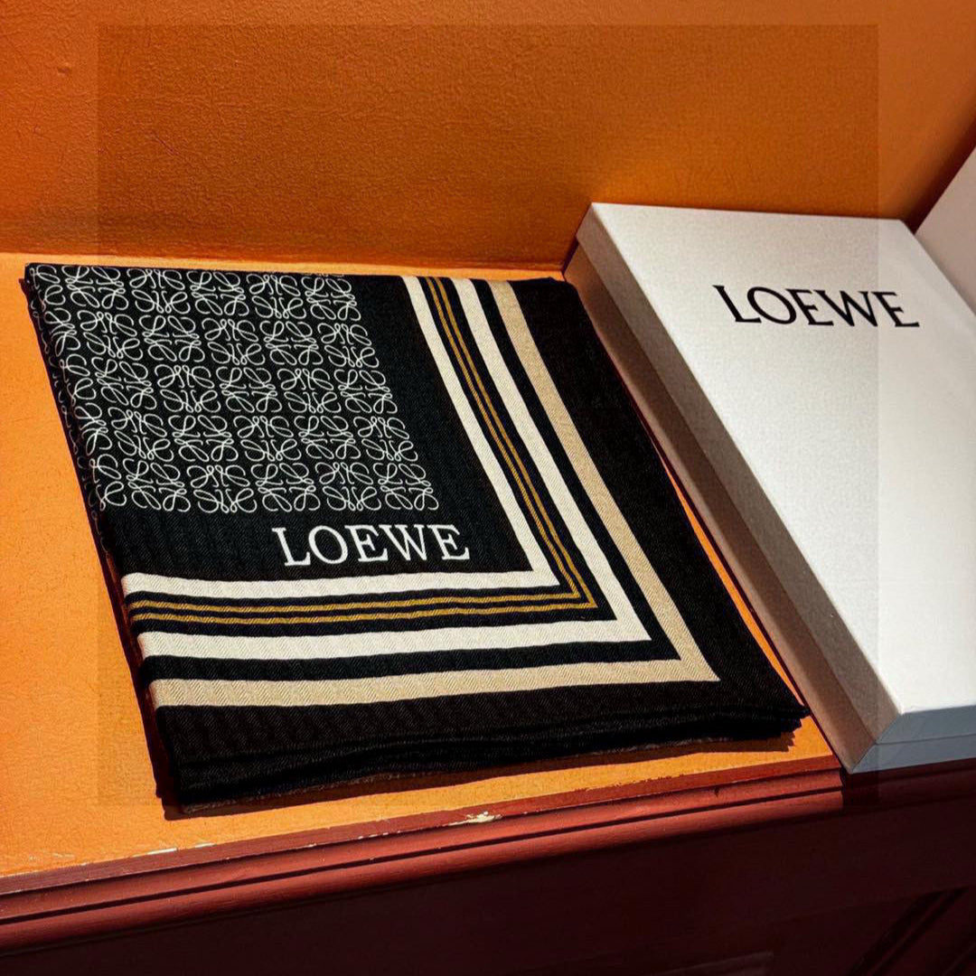 LOEWE 25S SCARF 140 IN CASHMERE SILK 738549