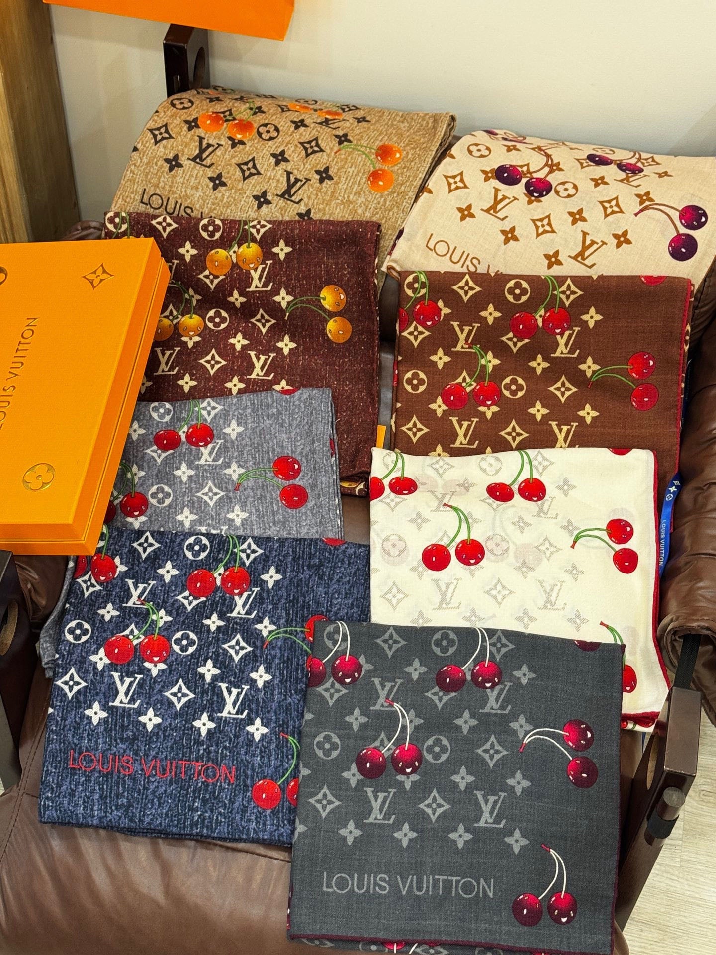 LV SCARF 140 CM IN WOOL MIX SILK 737263