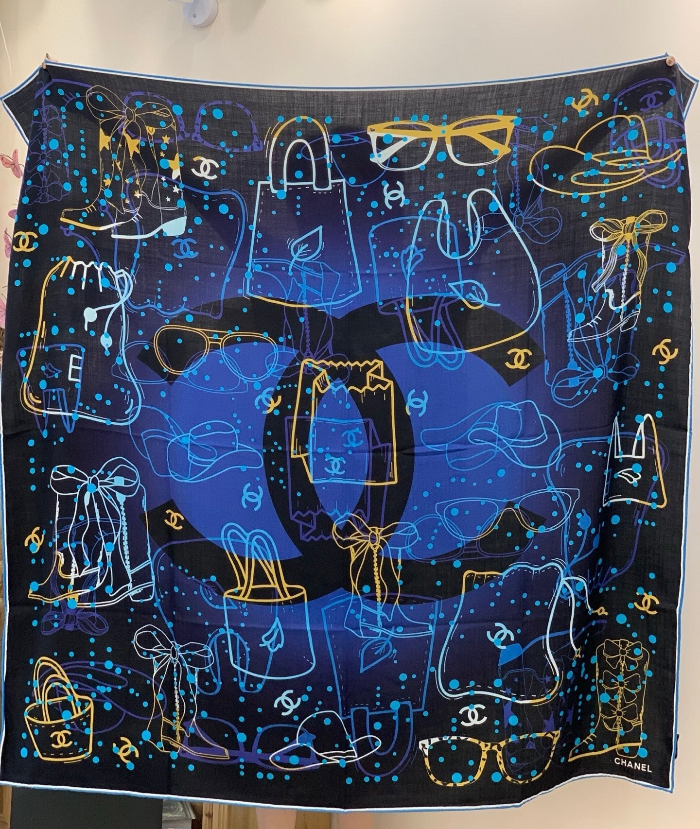 CHANEL 25S SCARF 135 IN CASHMERE 883635