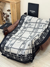 CHANEL 25S SCARF 200 IN CASHMERE 931948