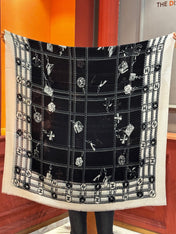 CHANEL 25S SCARF 200 IN CASHMERE 931949