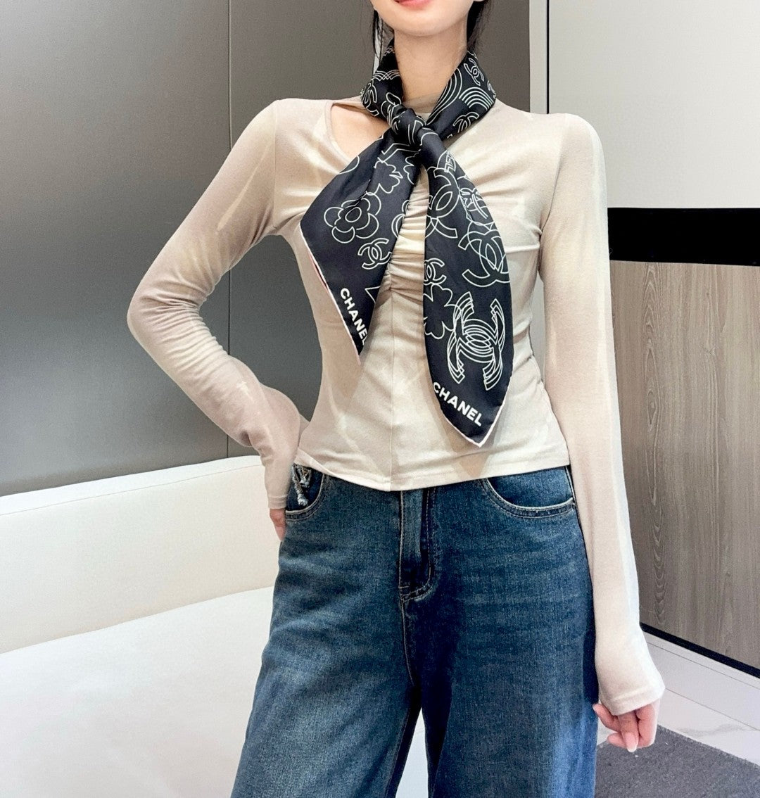 CHANEL 25S SCARF 90 IN TWILL SILK 740295