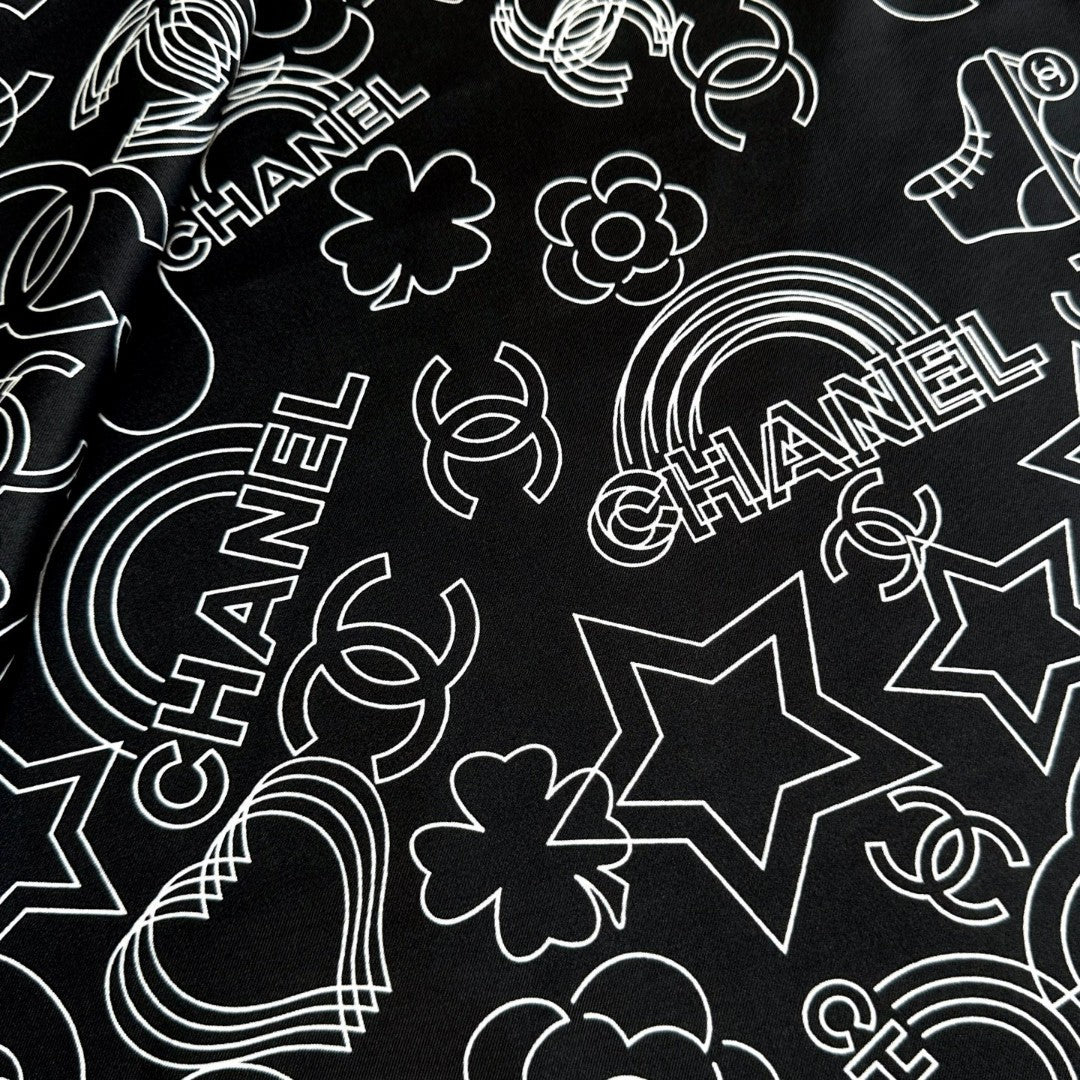 CHANEL 25S SCARF 90 IN TWILL SILK 740295