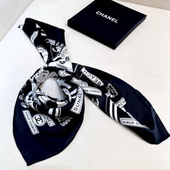 CHANEL 25S SCARF 90 IN SILK 729053