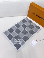 LV SCARF 180 CM IN CASHMERE 682078
