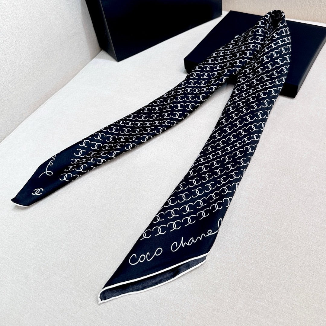 CHANEL 25S SCARF 90 IN SILK 732137