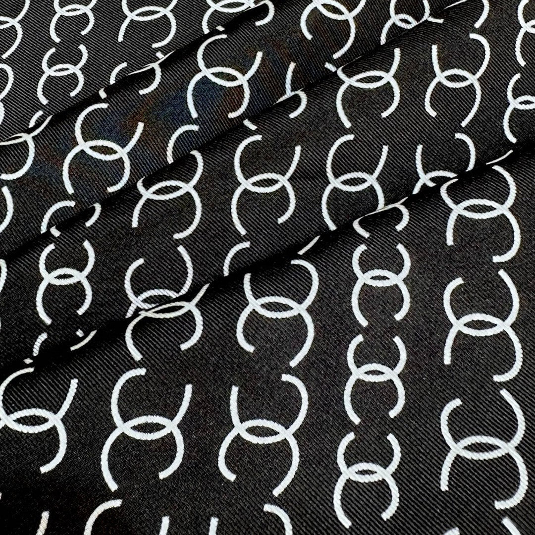 CHANEL 25S SCARF 90 IN SILK 732137