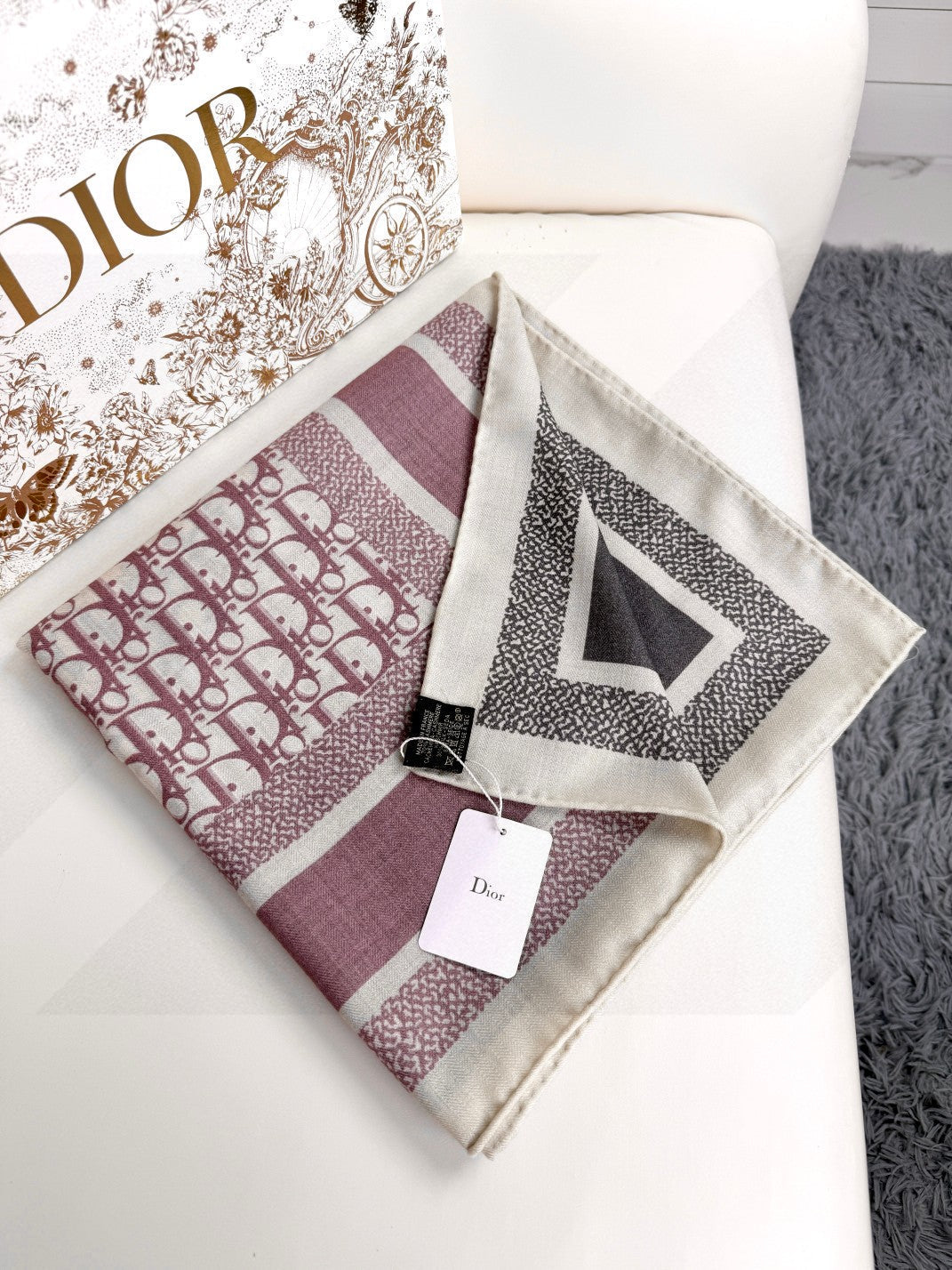 DIOR SCARF 140 CM IN CASHMERE-SILK BLEND 699256
