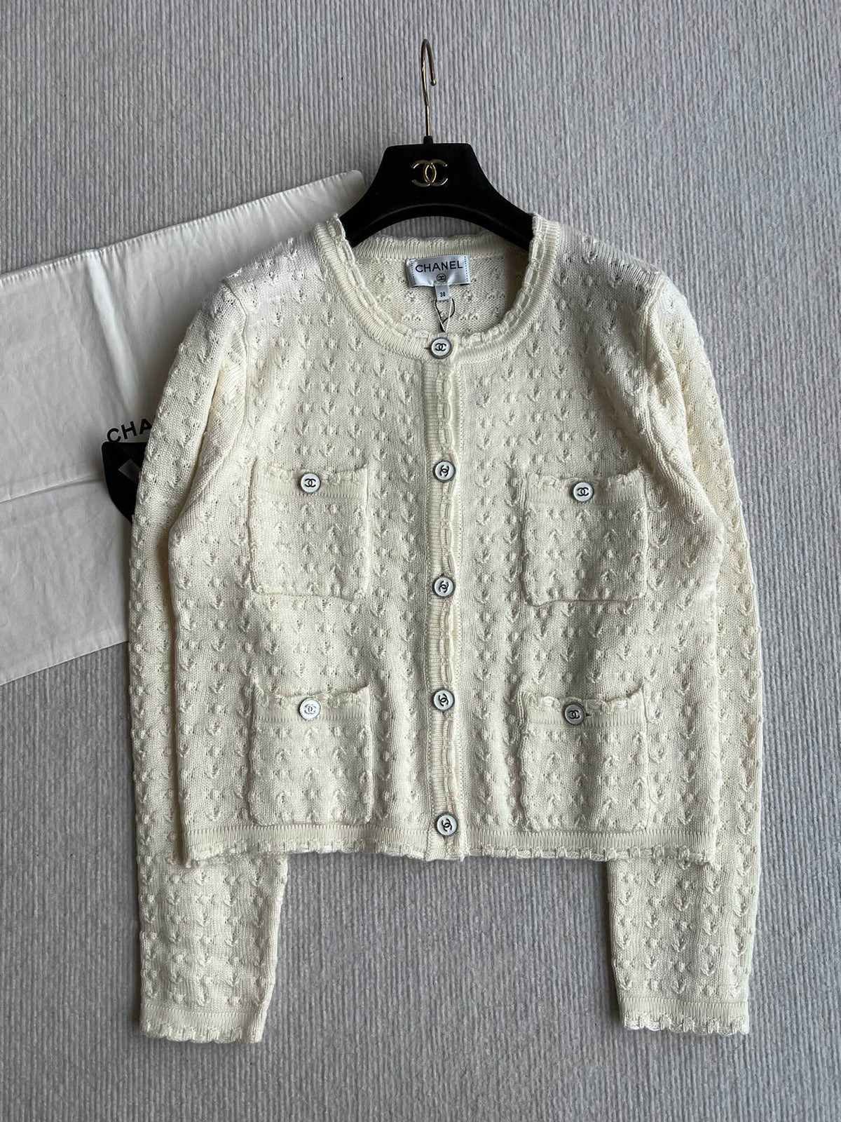 Chanel 25P Cardigan Beige Cashmere 220196