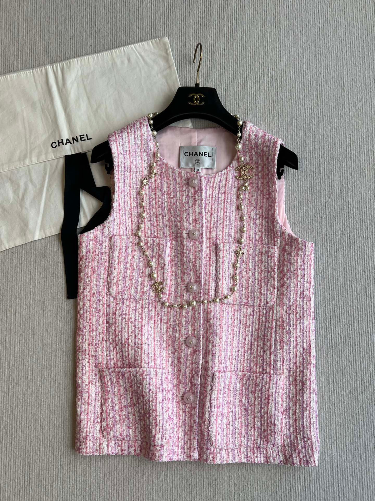 Chanel 25P Gilet Pink Cotton and Wool Tweed 235902