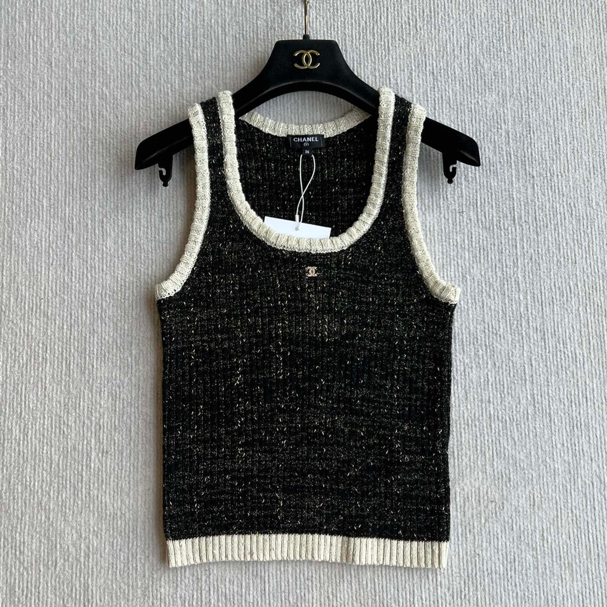 CHANEL SLEEVELESS TOP 269561