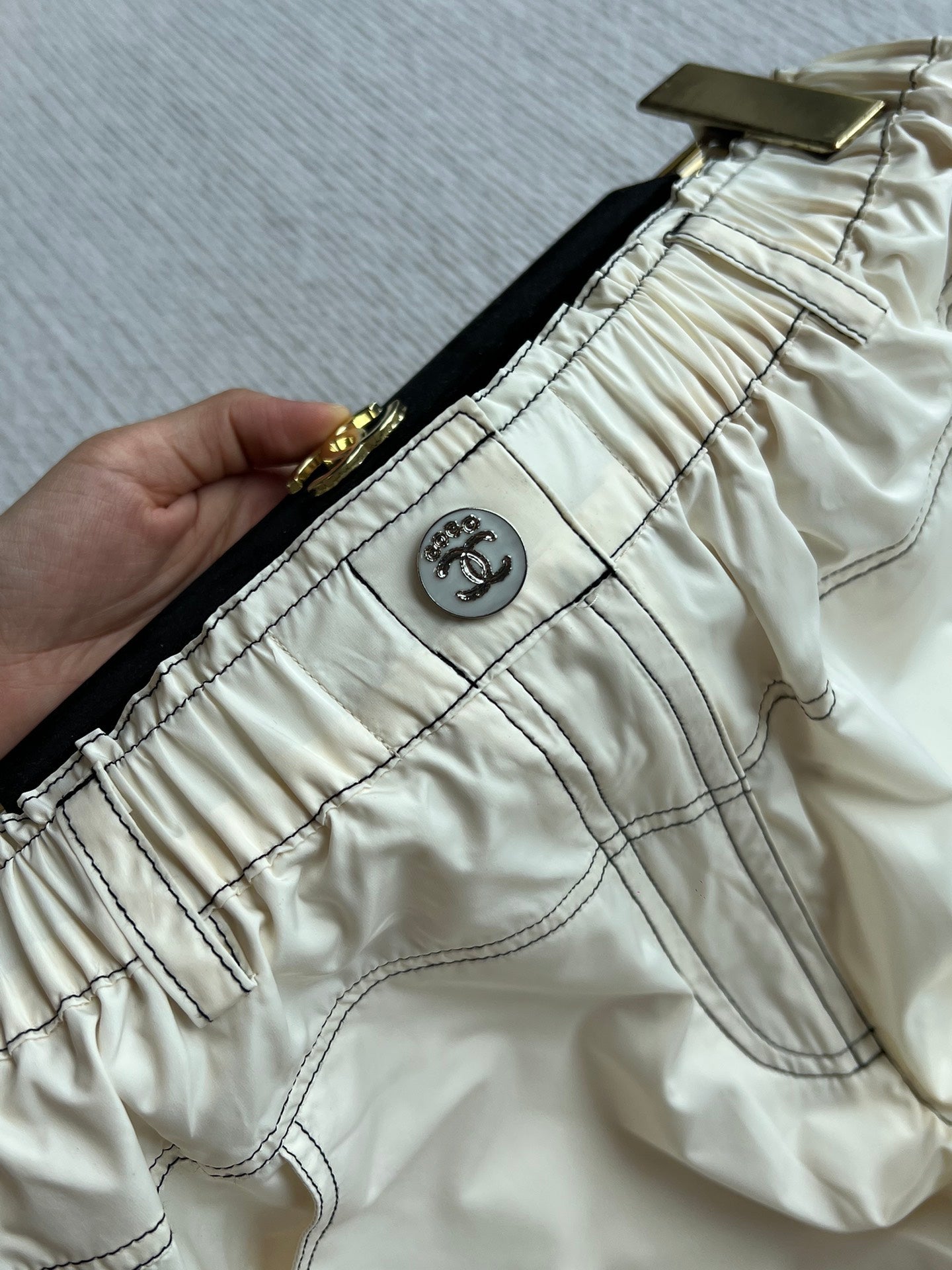 CHANEL BEIGE CASUAL PANTS 269664
