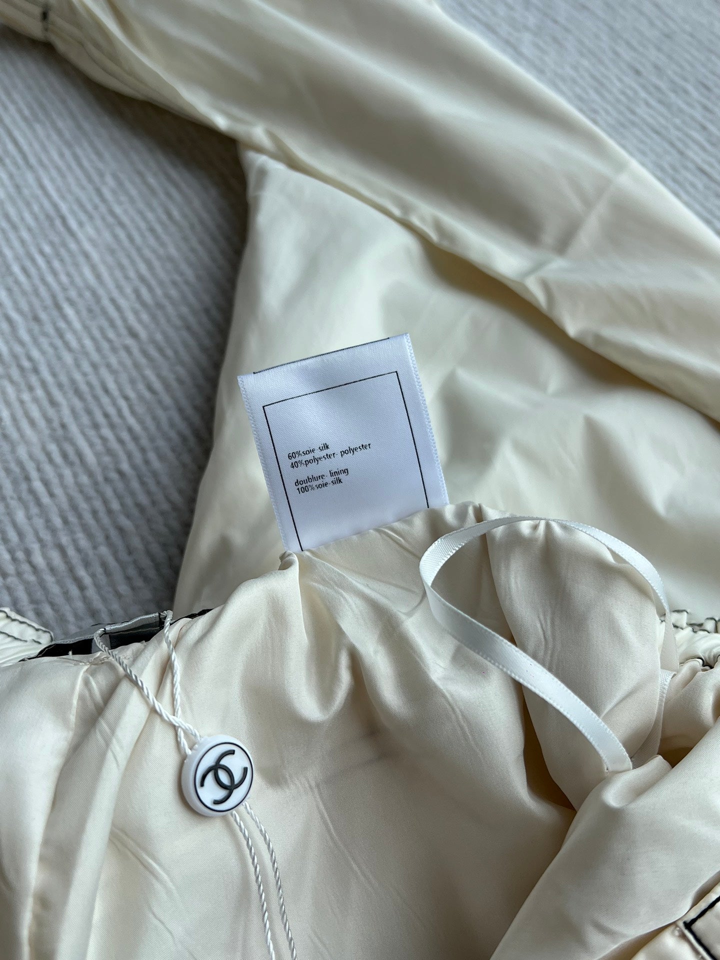 CHANEL BEIGE CASUAL PANTS 269664