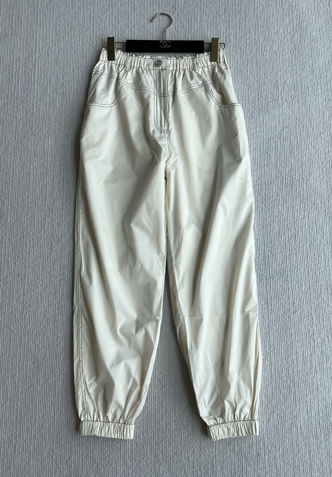 CHANEL BEIGE CASUAL PANTS 269664