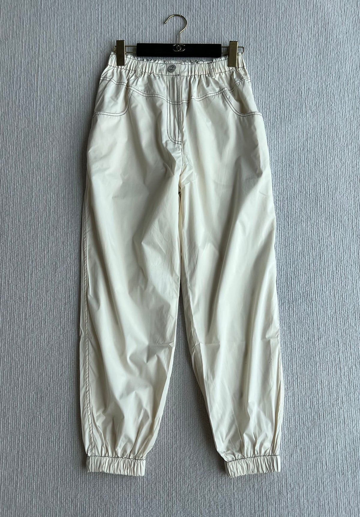 CHANEL BEIGE CASUAL PANTS 269664
