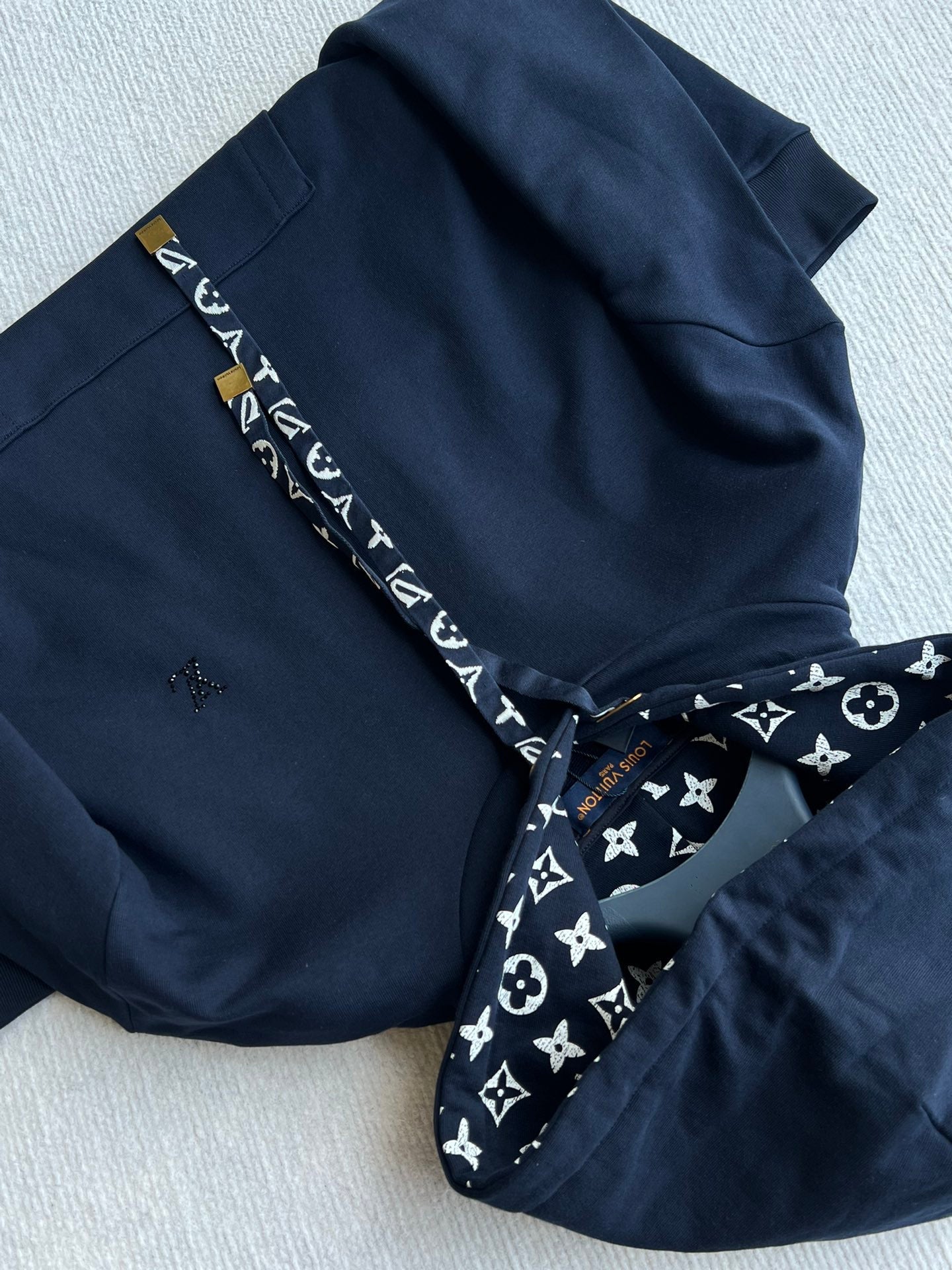 LOUIS VUITTON HOODED SWEATSHIRT 275702