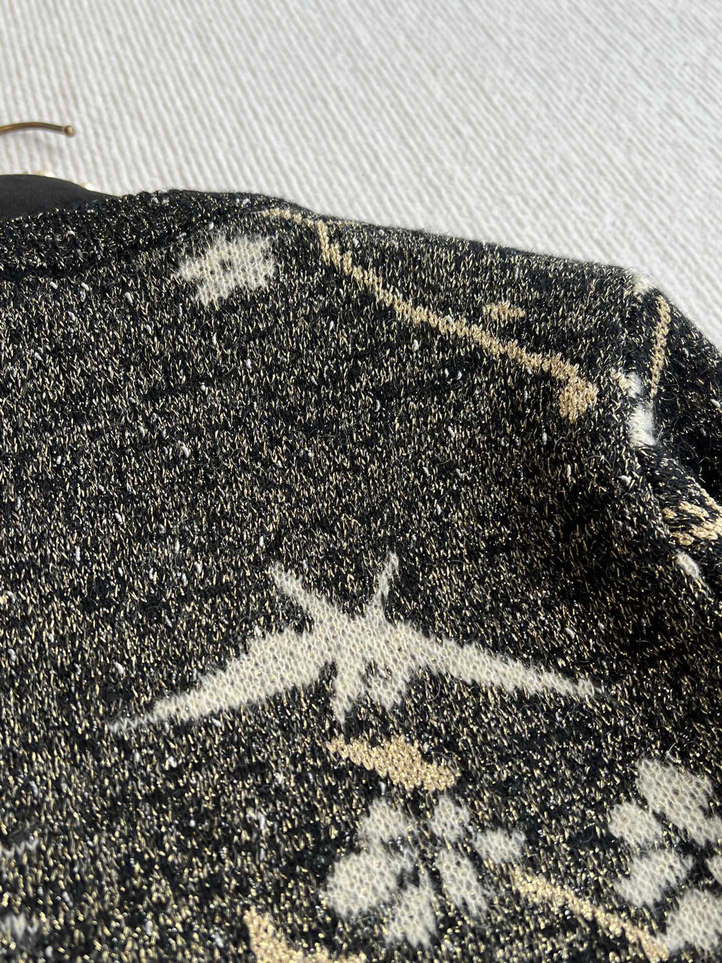 CHANEL SWEATER STYLE 5