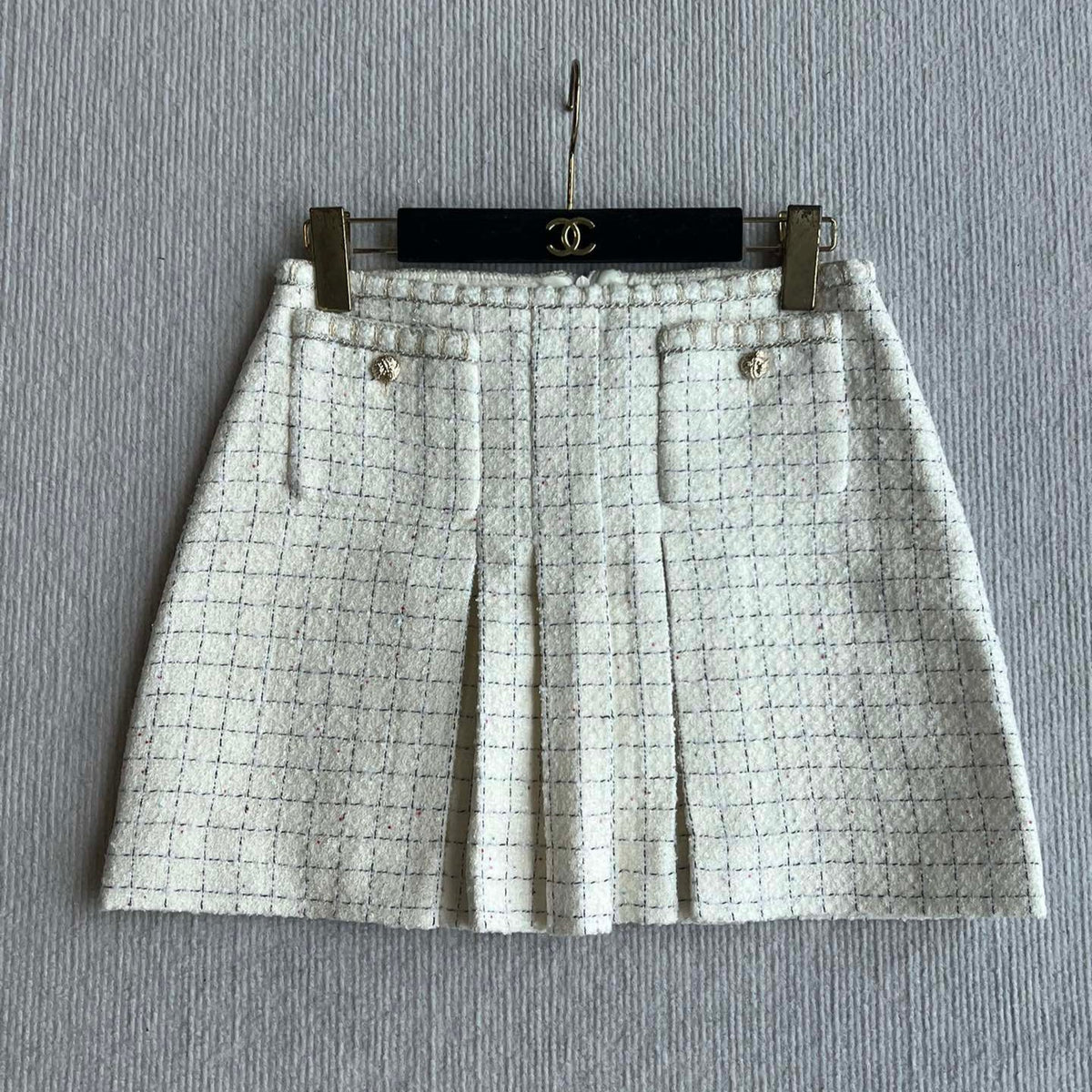 CHANEL MINI SKIRT STYLE 8