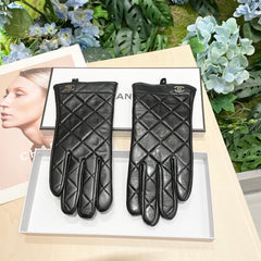 GLOVES IN BLACK CALFSKIN 462420