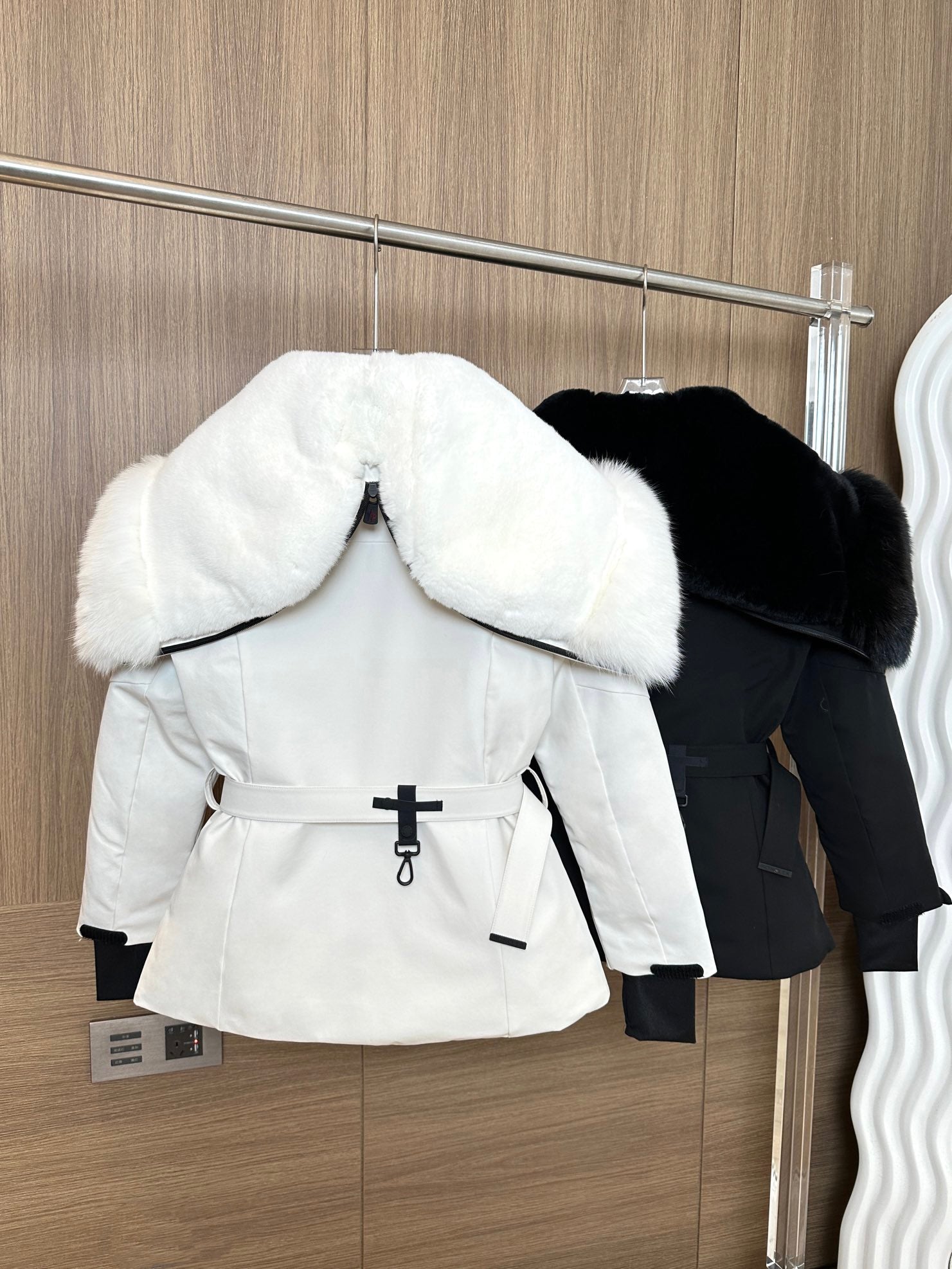 MONCLER 25S FUR-TRIMMED DOWN JACKET 428