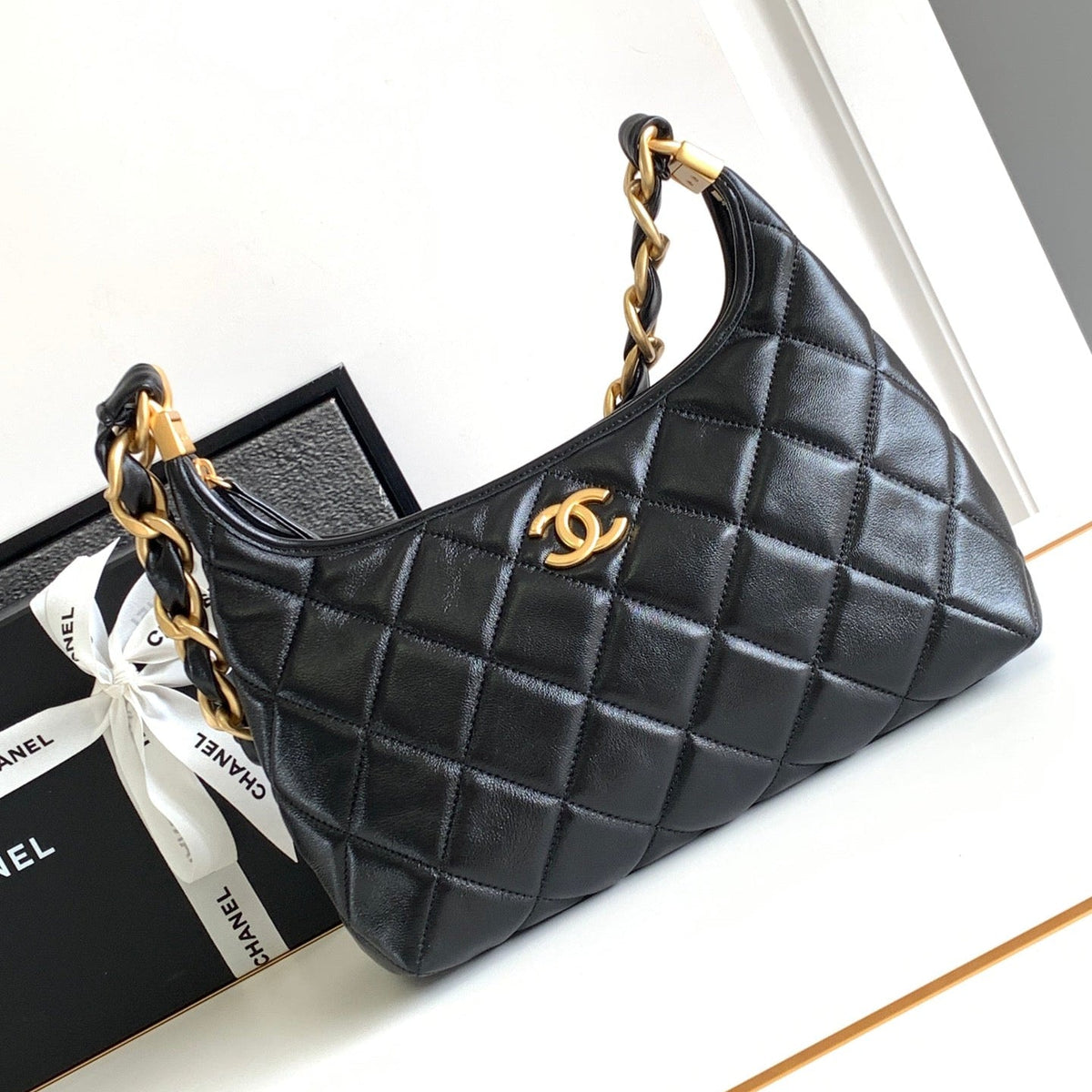 CHANEL 25S HOBO BAG 26 CM IN BLACK LAMBSKIN WITH GOLD HARDWARE