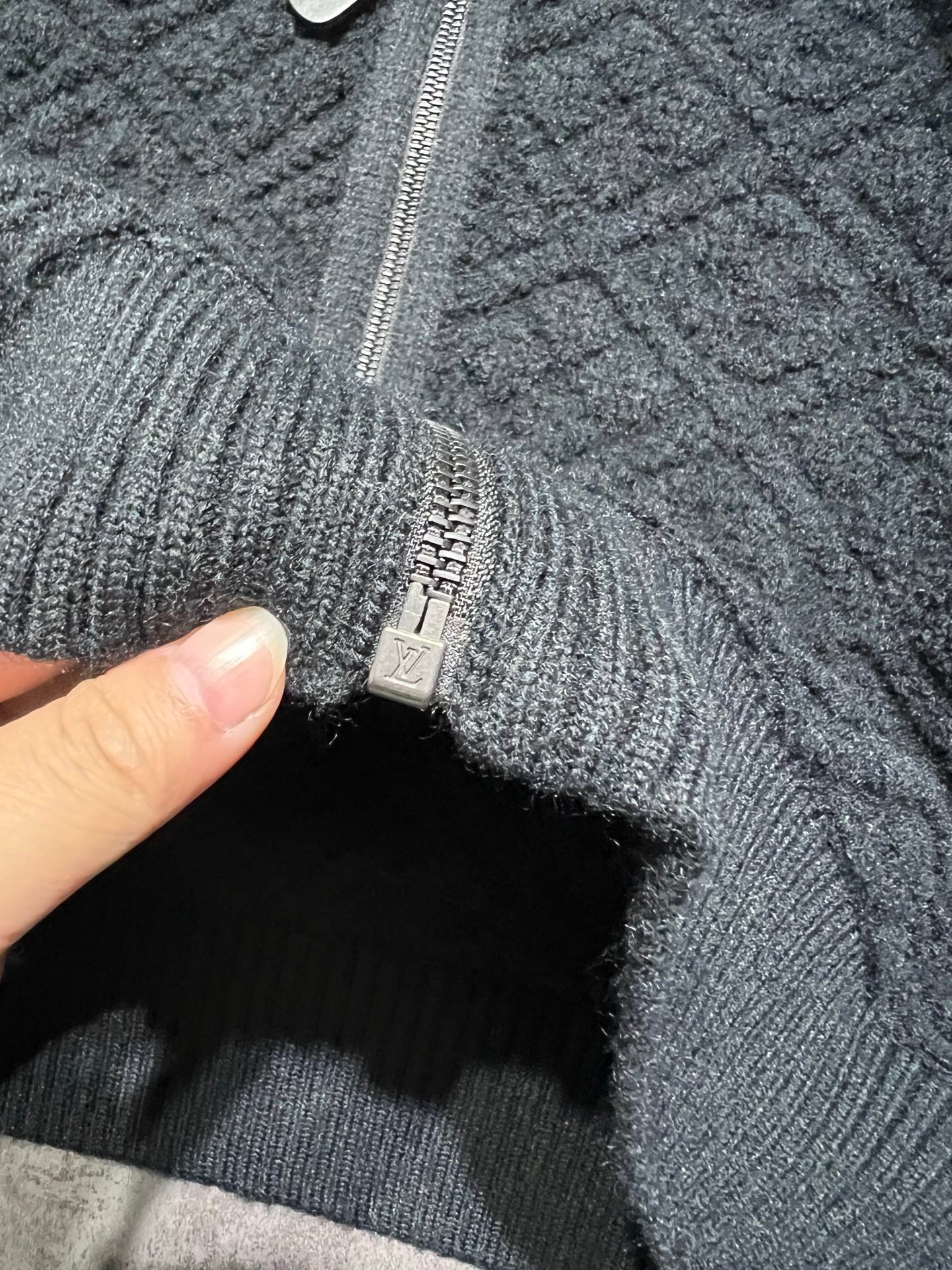 LV 25S CARDIGAN 184096