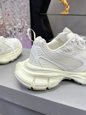 3XL SNEAKER IN WHITE MESH AND POLYURETHANE