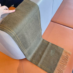 UNIE BRODEE GM MUFFLER IN OLIVE GREEN CASHMERE