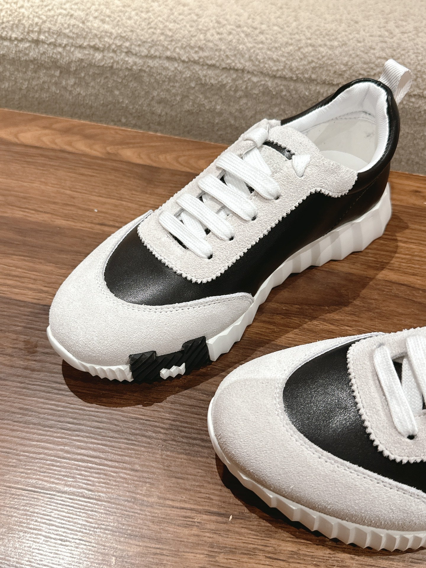 MAINLAND SNEAKER IN PALE GRAY SUEDE AND BLACK CALFSKIN