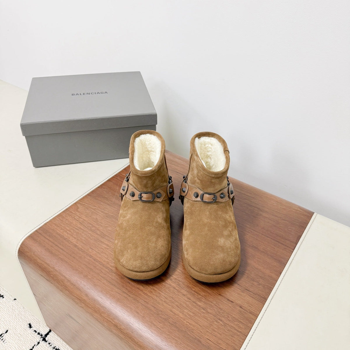 BALENCIAGA 25S ALASKA ANKLE BOOTS IN LIGHT BROWN SUEDE AND LAMBSKIN