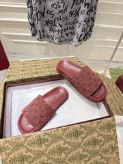 GG SLIDES IN RED SUEDE WITH EMBOSSED LOGO STYLE 3