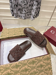 GG SLIDES IN DARK BROWN SUEDE WITH EMBOSSED LOGO STYLE 1