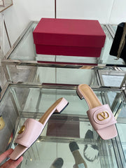 VLTN HIGH HEEL 25S 30 MM IN LIGHT PINK LAMBSKIN WITH GOLD HARDWARE