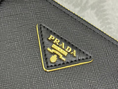 PRADA 25S GALLERIA LARGE BAG 28 IN BLACK CALFSKIN GOLD HARDWRE