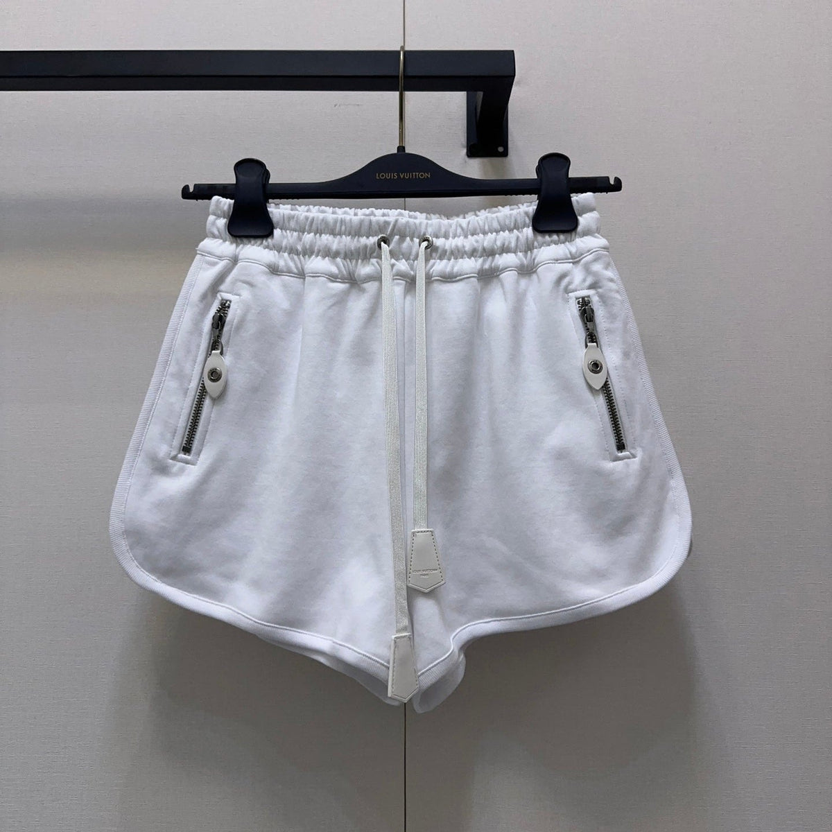 LV 25S SPORTS SHORTS 0140